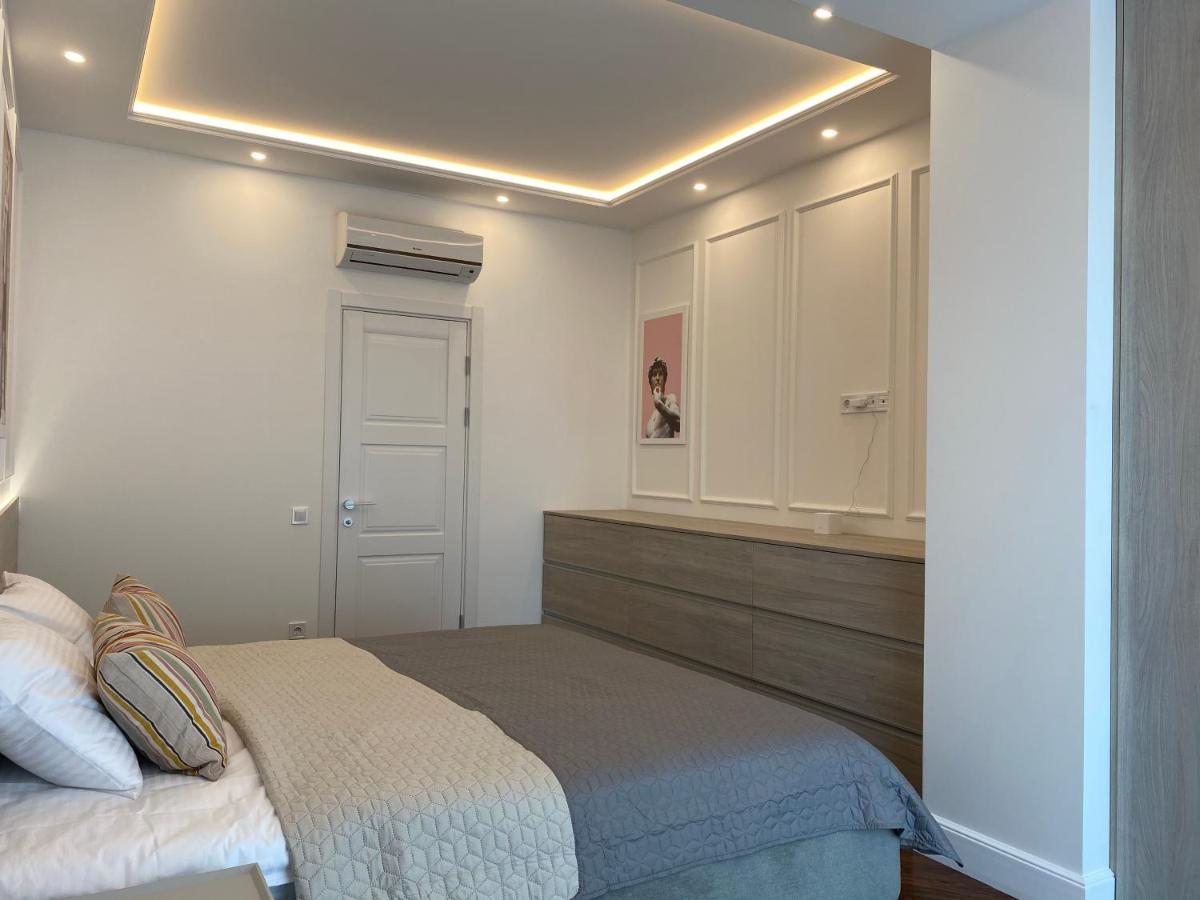 Modern Classic 2 Bedroom Apartment Near Most City Dnipro Exterior photo