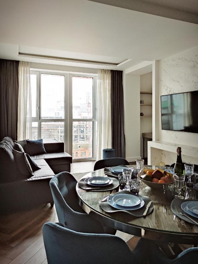 Modern Classic 2 Bedroom Apartment Near Most City Dnipro Exterior photo